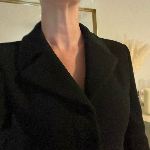 Emporio Armani floor length fitted black wool coat size 40 EUR, US 6 - Picture 3 of 14